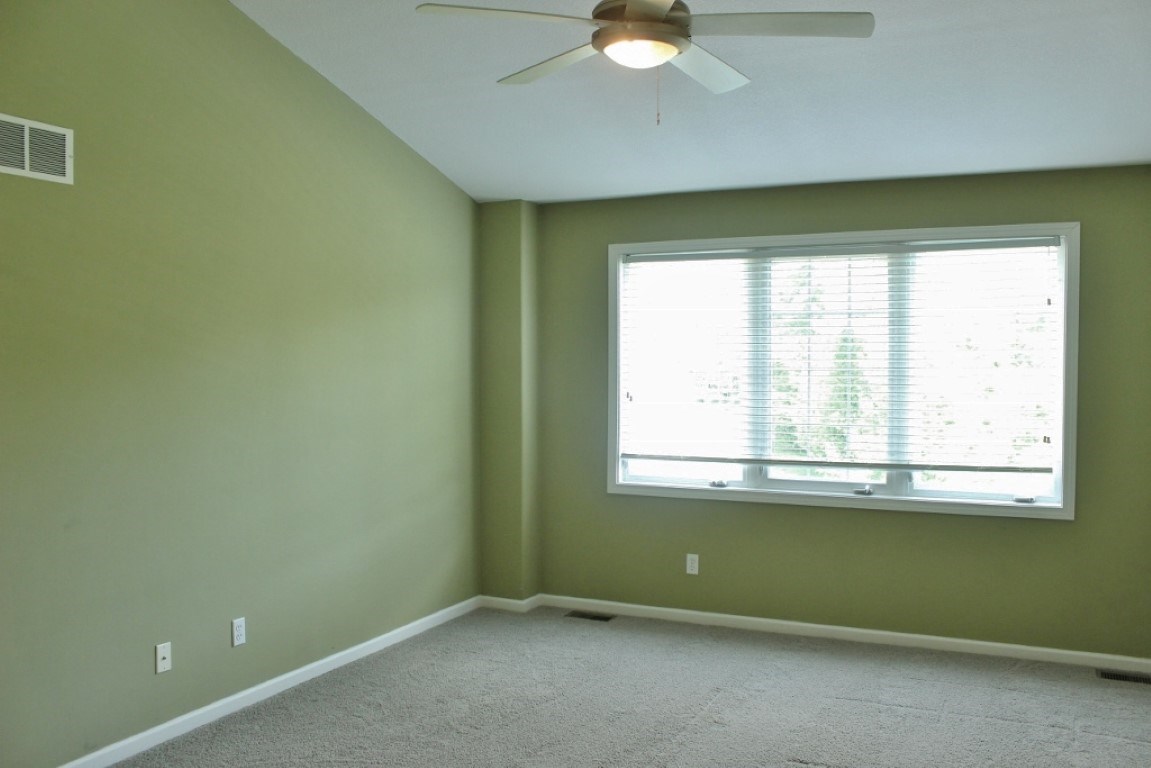 105 Chatham Road St. Louis, MI 48880 - Photo 18 of 38 1847389-17.JPG