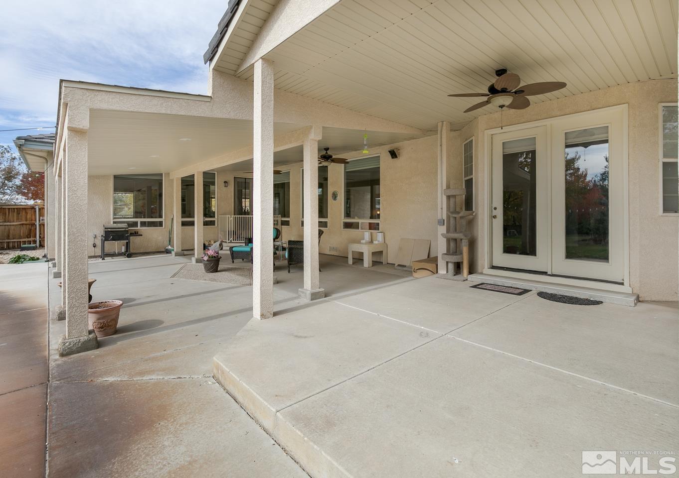5275 Rivers Edge Drive Fallon, NV 89406 - Photo 32 of 36 a view of a hall with a furniture
