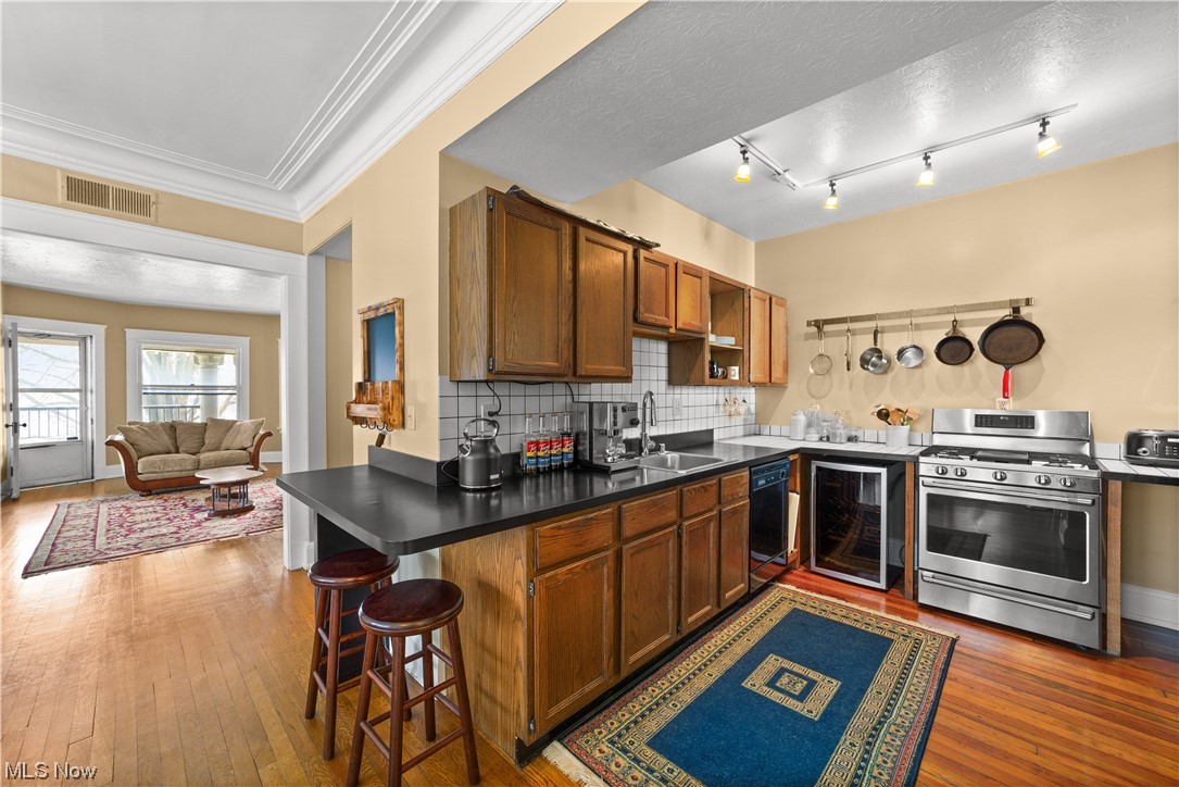 2707 Lancashire Road, Unit 15 Cleveland, OH 44106 - Photo 16 of 33