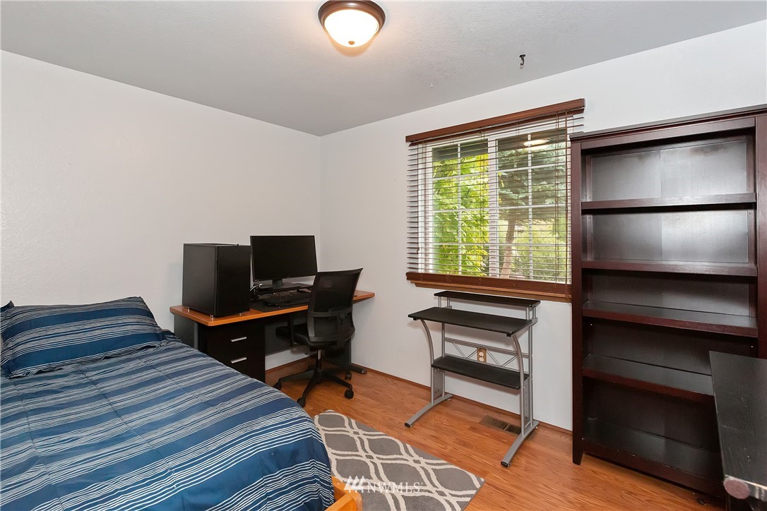 3563 Ridgetop Court Northeast Bremerton, WA 98310 - Photo 11 of 18 Gallery Image 11