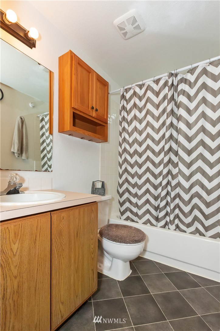 3563 Ridgetop Court Northeast Bremerton, WA 98310 - Photo 12 of 18 Gallery Image 12