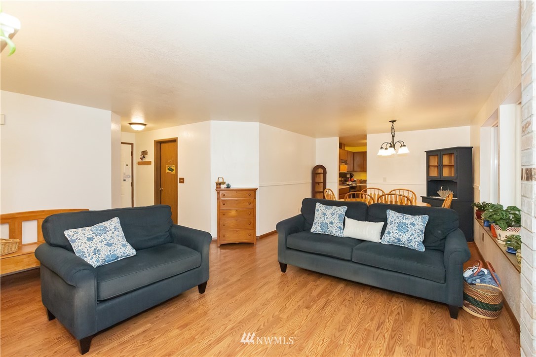 3563 Ridgetop Court Northeast Bremerton, WA 98310 - Photo 4 of 18 Gallery Image 4