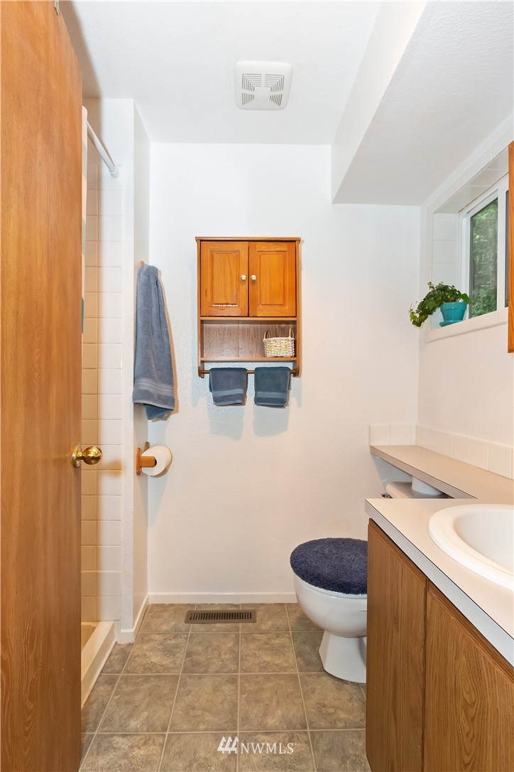 3563 Ridgetop Court Northeast Bremerton, WA 98310 - Photo 10 of 18 Gallery Image 10