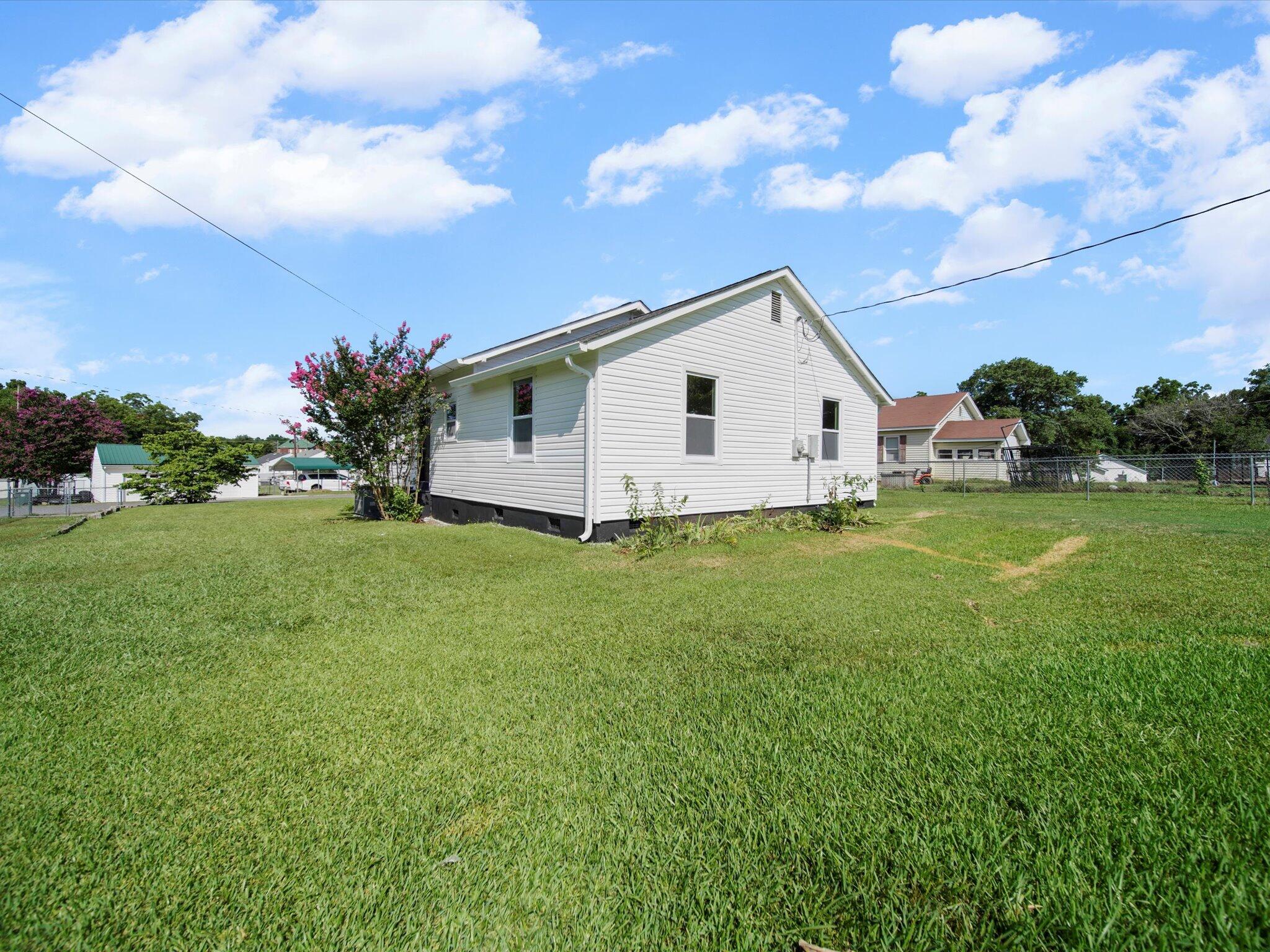 3 Maple Street Great Falls, SC 29055 - Photo 8 of 36 32-DCE01770