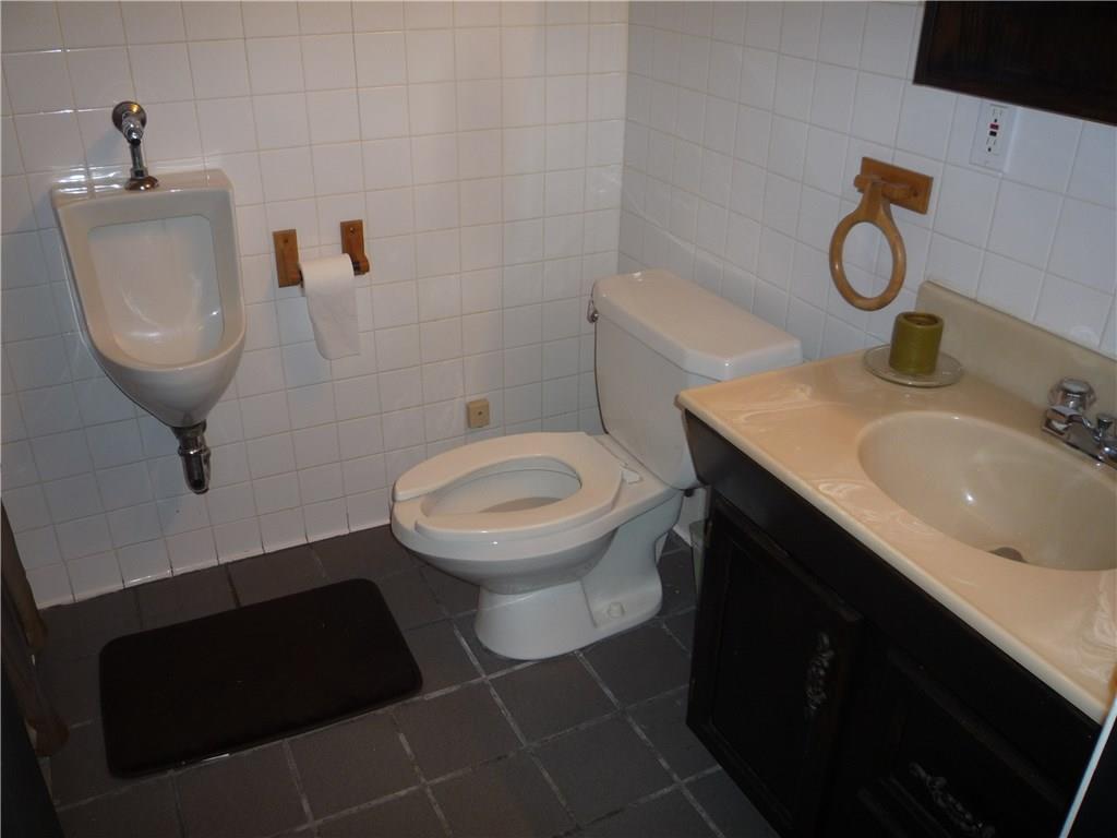 3350 Middletown Road Sheraden, PA 15204 - Photo 21 of 24 Gallery Image 21