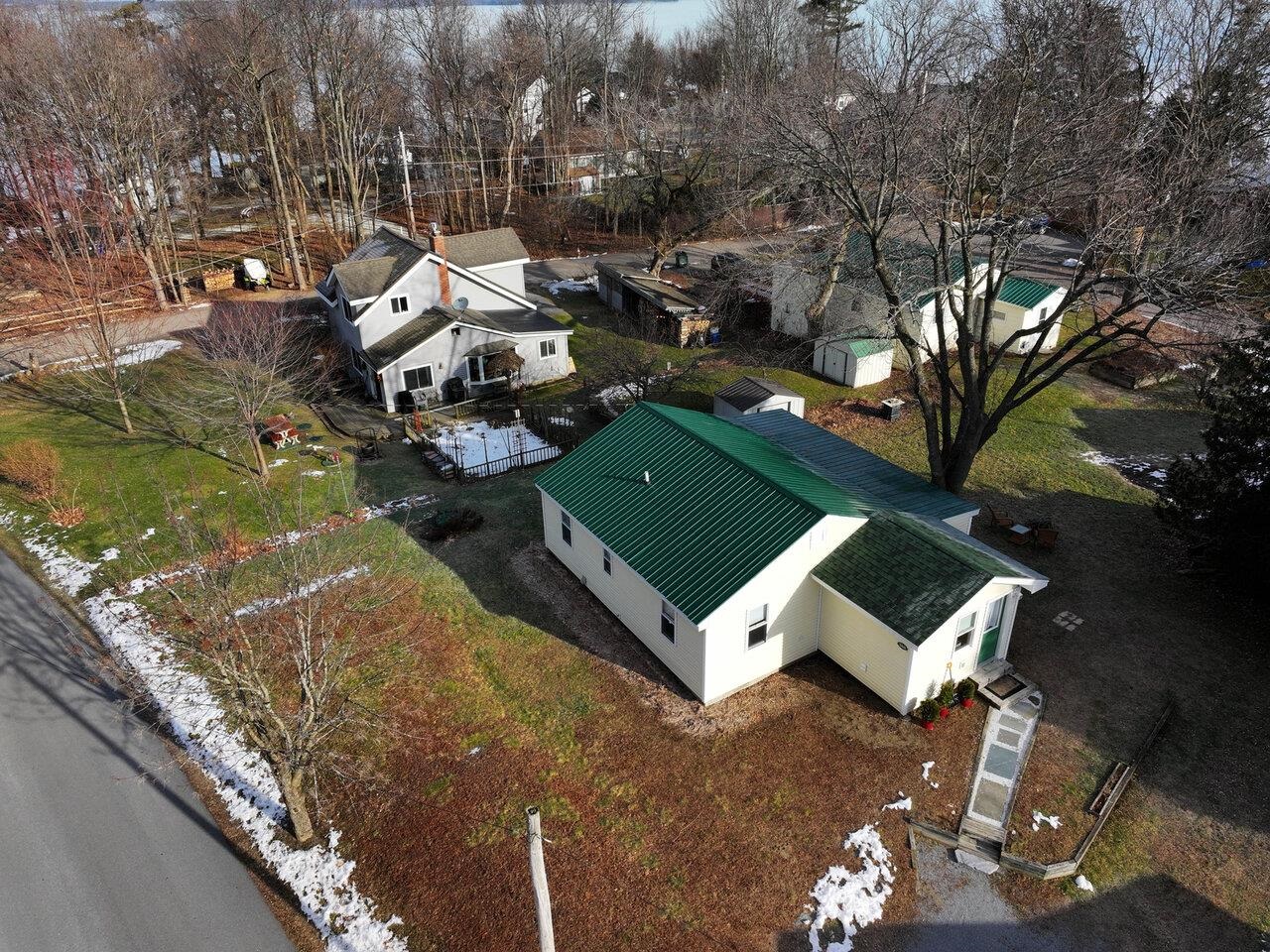 588 Mills Point Road Colchester, VT 05446 - Photo 11 of 32 Gallery Image 11