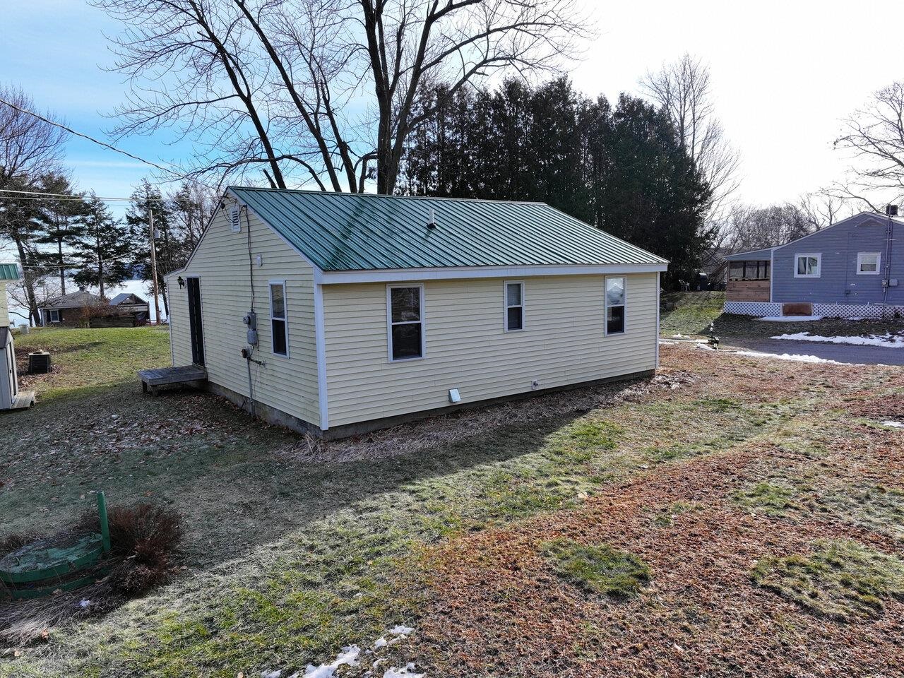 588 Mills Point Road Colchester, VT 05446 - Photo 12 of 32 Gallery Image 12