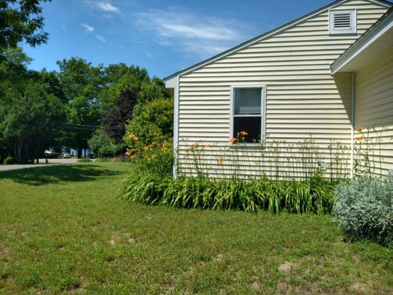 588 Mills Point Road Colchester, VT 05446 - Photo 20 of 32 Gallery Image 20