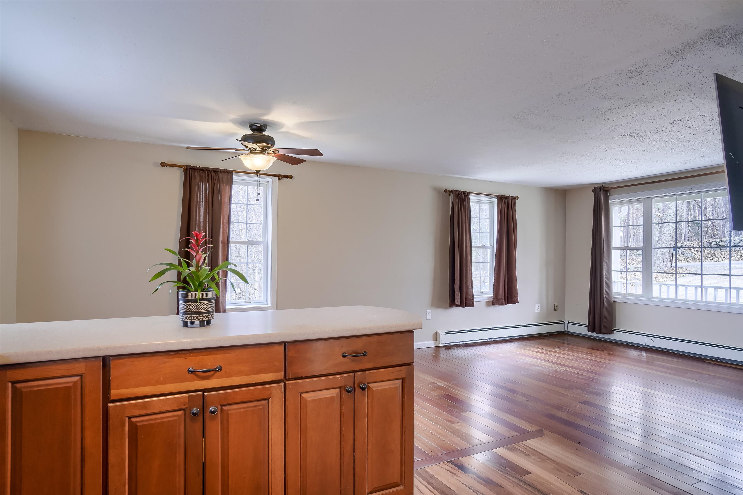 52 Prescott Road Epping, NH 03042 - Photo 8 of 26