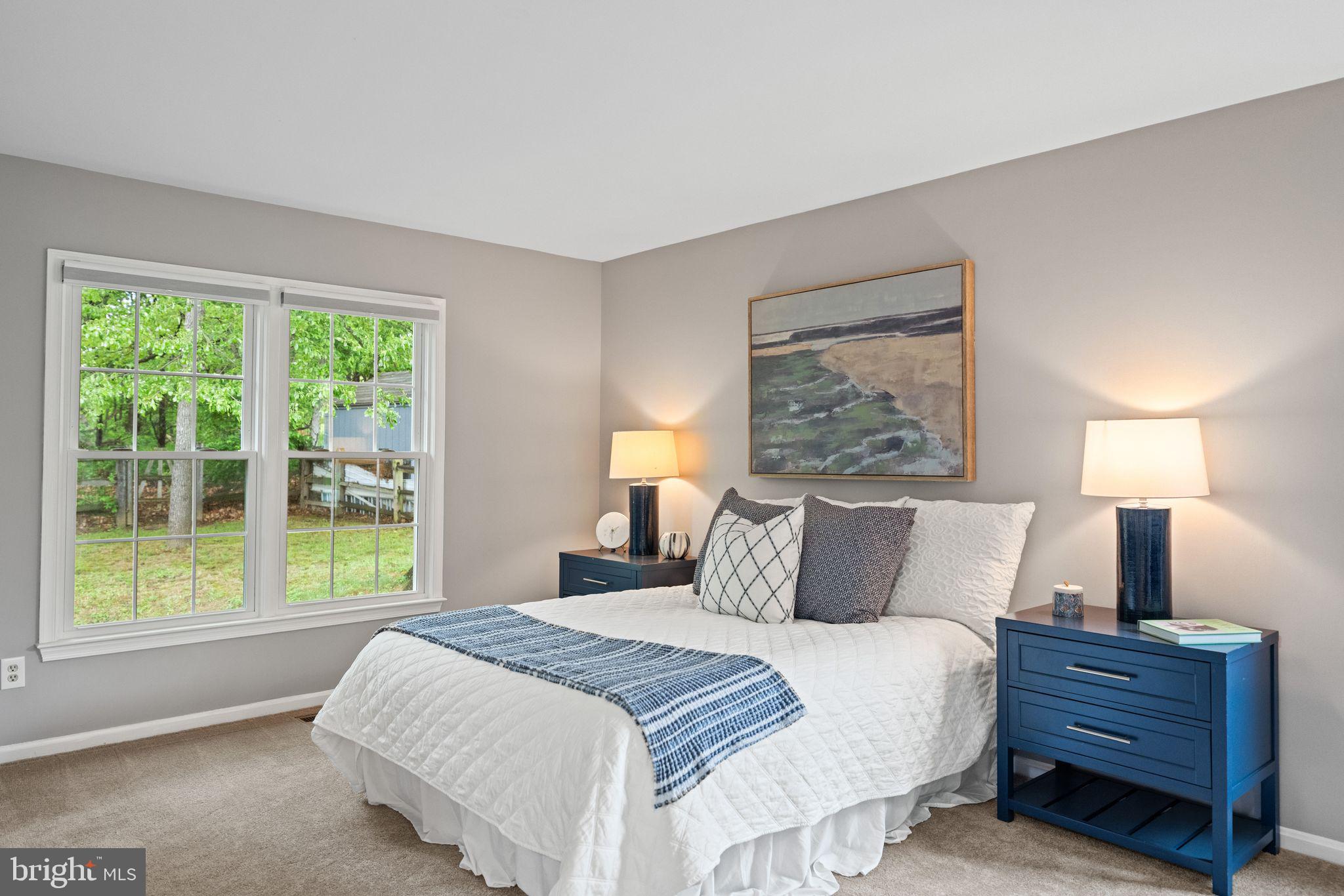 10028 Dellcastle Road Gaithersburg, MD 20886 - Photo 21 of 57 Flooded with natural light and tree top views