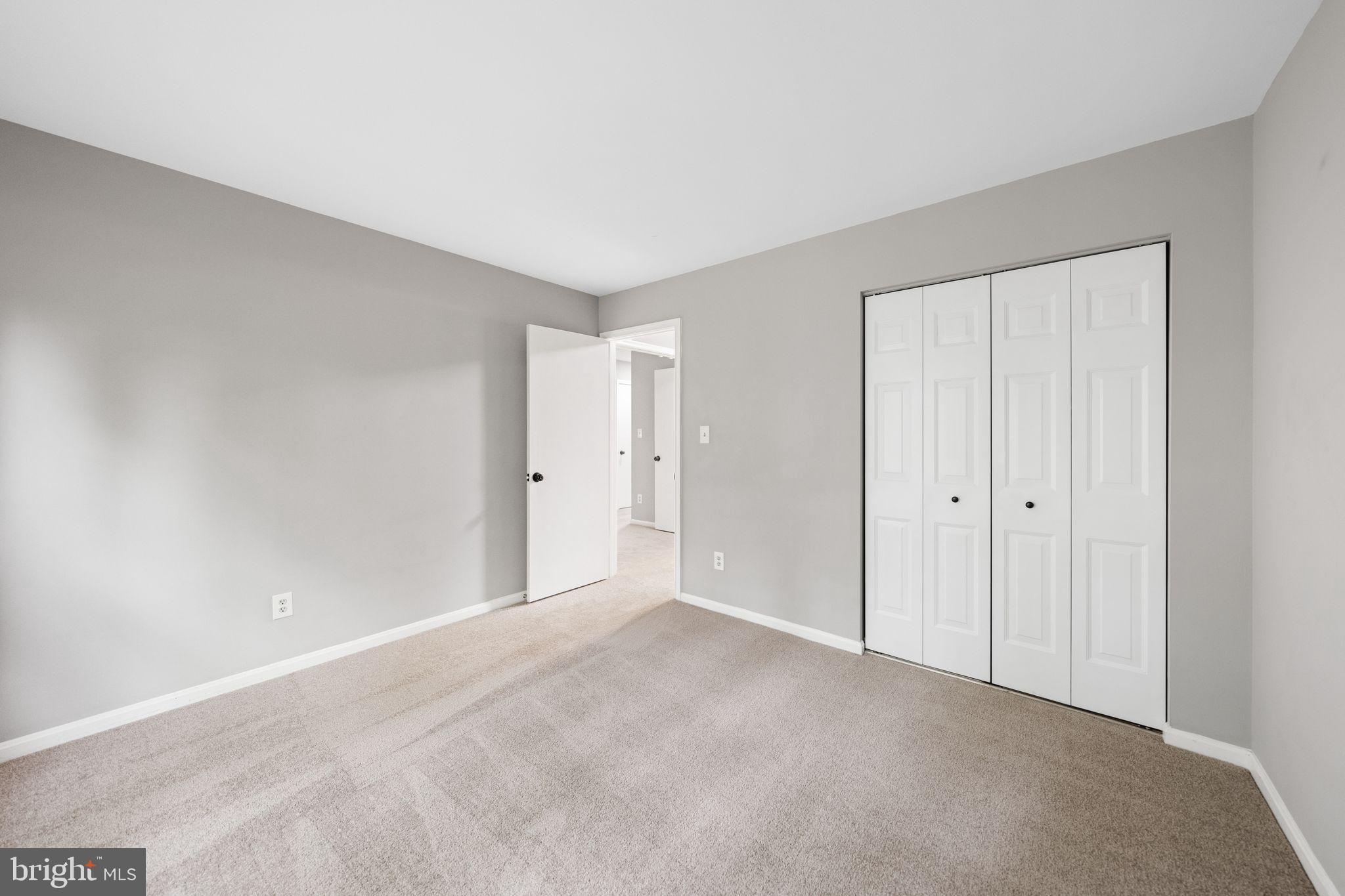10028 Dellcastle Road Gaithersburg, MD 20886 - Photo 36 of 57 Fourth bedroom