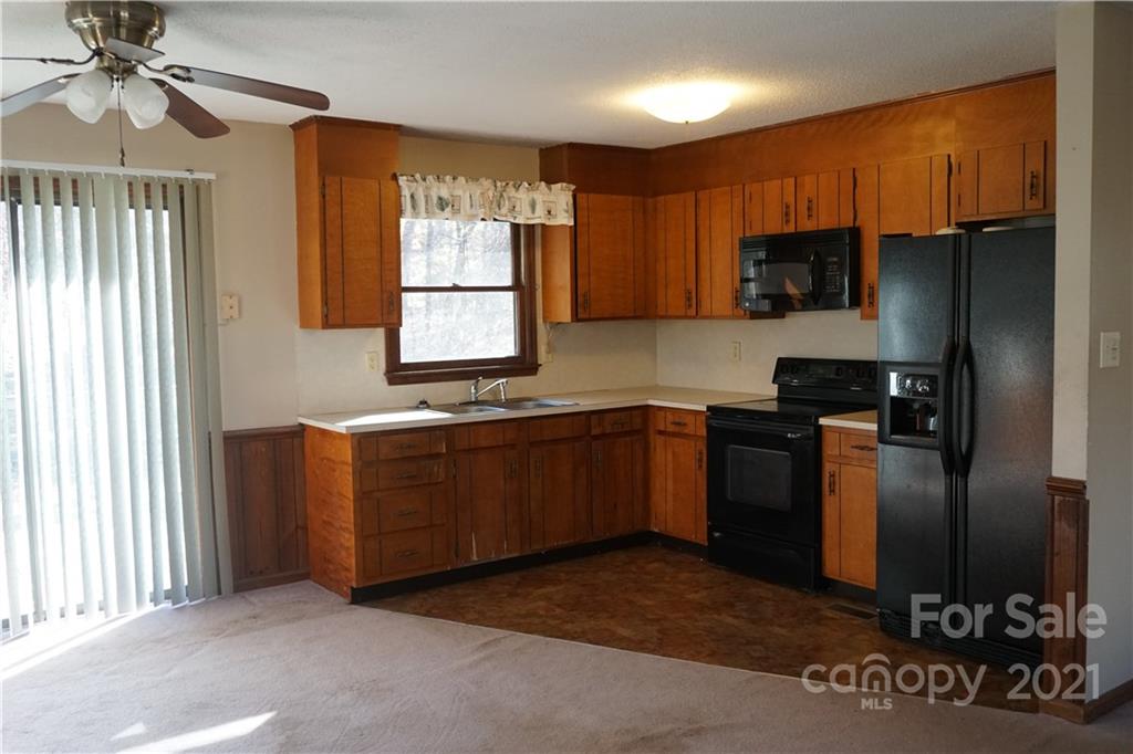 821 Crestridge Road Statesville, NC 28677 - Photo 2 of 25 Gallery Image 2