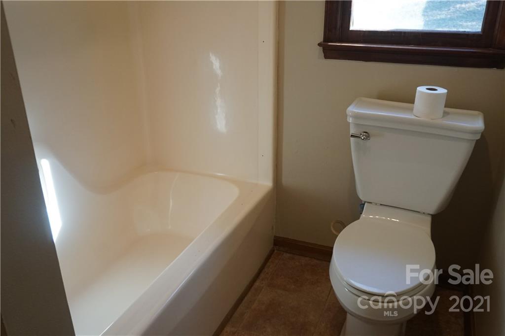 821 Crestridge Road Statesville, NC 28677 - Photo 6 of 25 Gallery Image 6