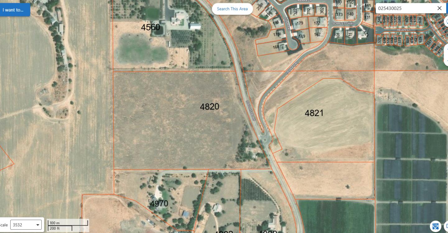 4821 Southside Road Hollister, CA 95023 - Photo 2 of 9 a bathroom with a shower