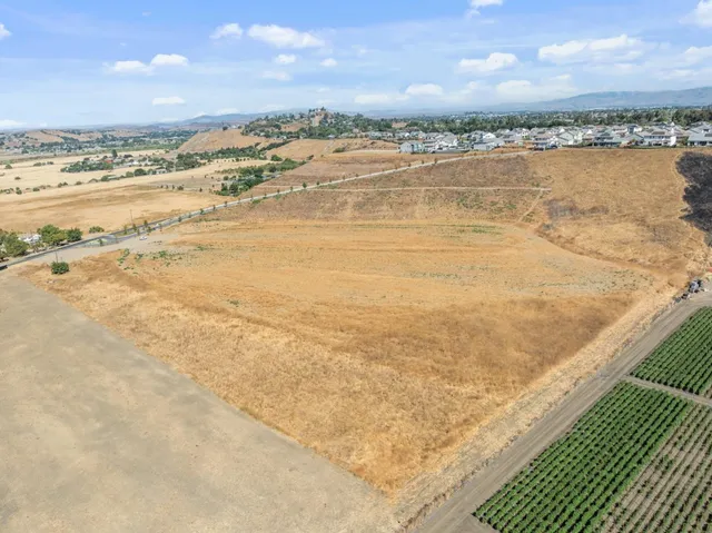 a view of an ocean view