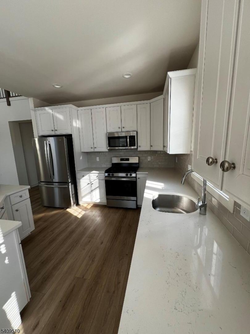 84 Norton Road Hillsborough, NJ 08844 - Photo 8 of 12