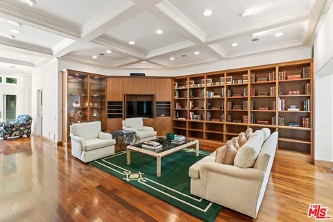 $7,995,000 | 521 North Rexford Drive, Beverly Hills, CA 90210