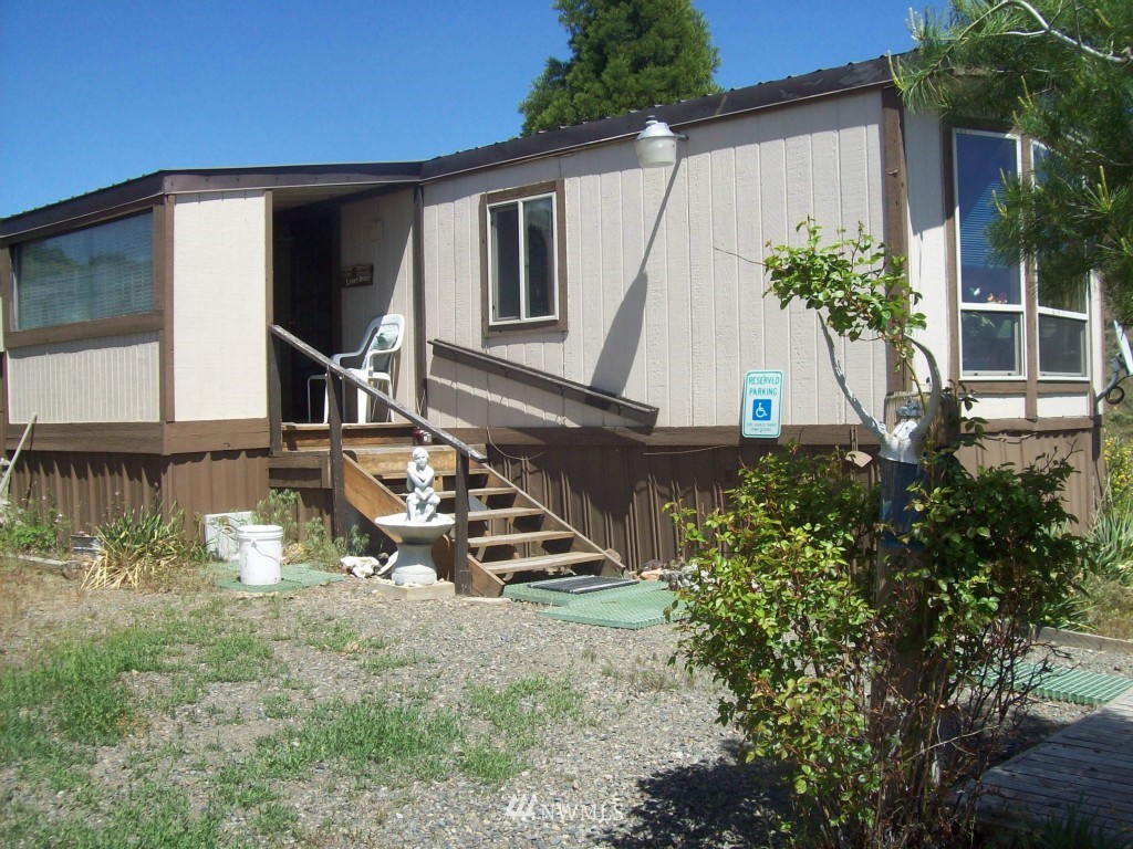 8661 Robbins Road Ellensburg, WA 98926 - Photo 1 of 10 Gallery Image 1