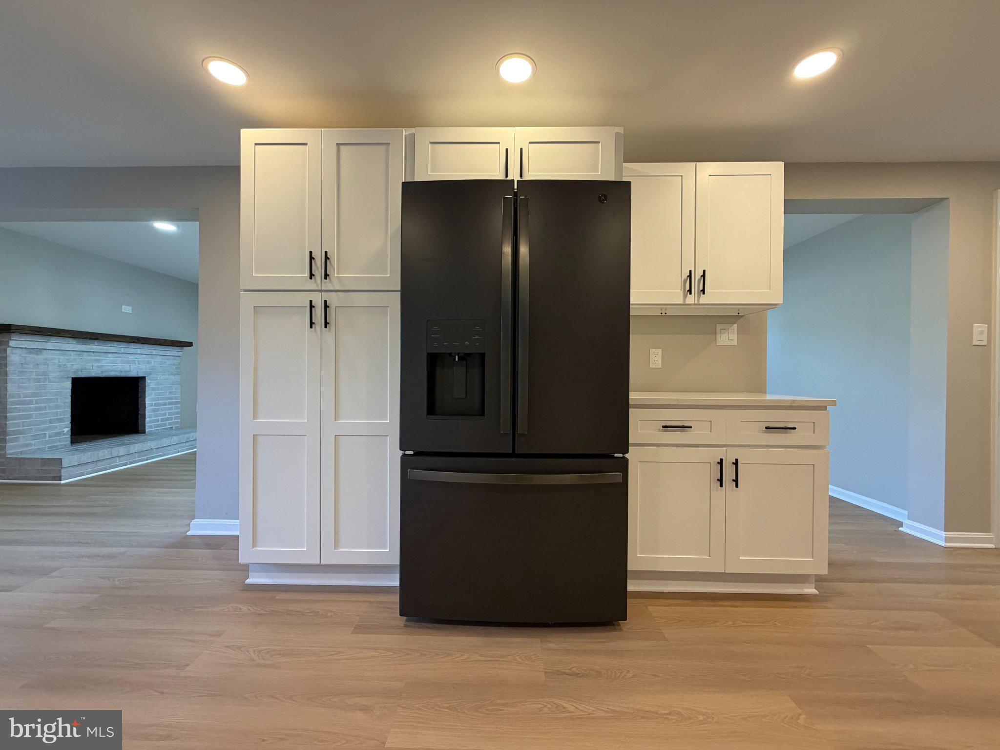 109 Birch Road Stevensville, MD 21666 - Photo 21 of 61 Modern kitchen with sleek appliances.