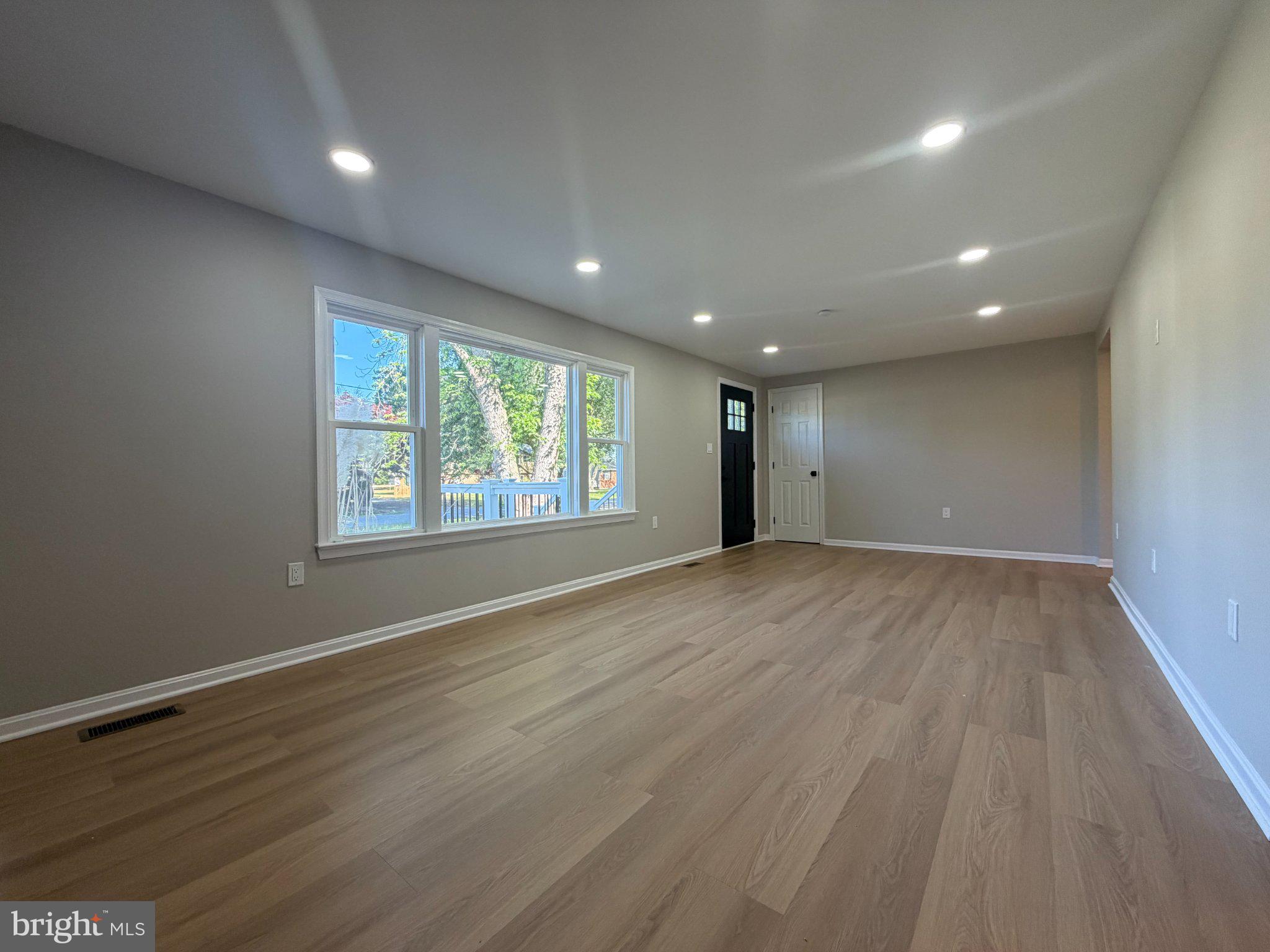 109 Birch Road Stevensville, MD 21666 - Photo 9 of 61 Bright and airy open space awaits.