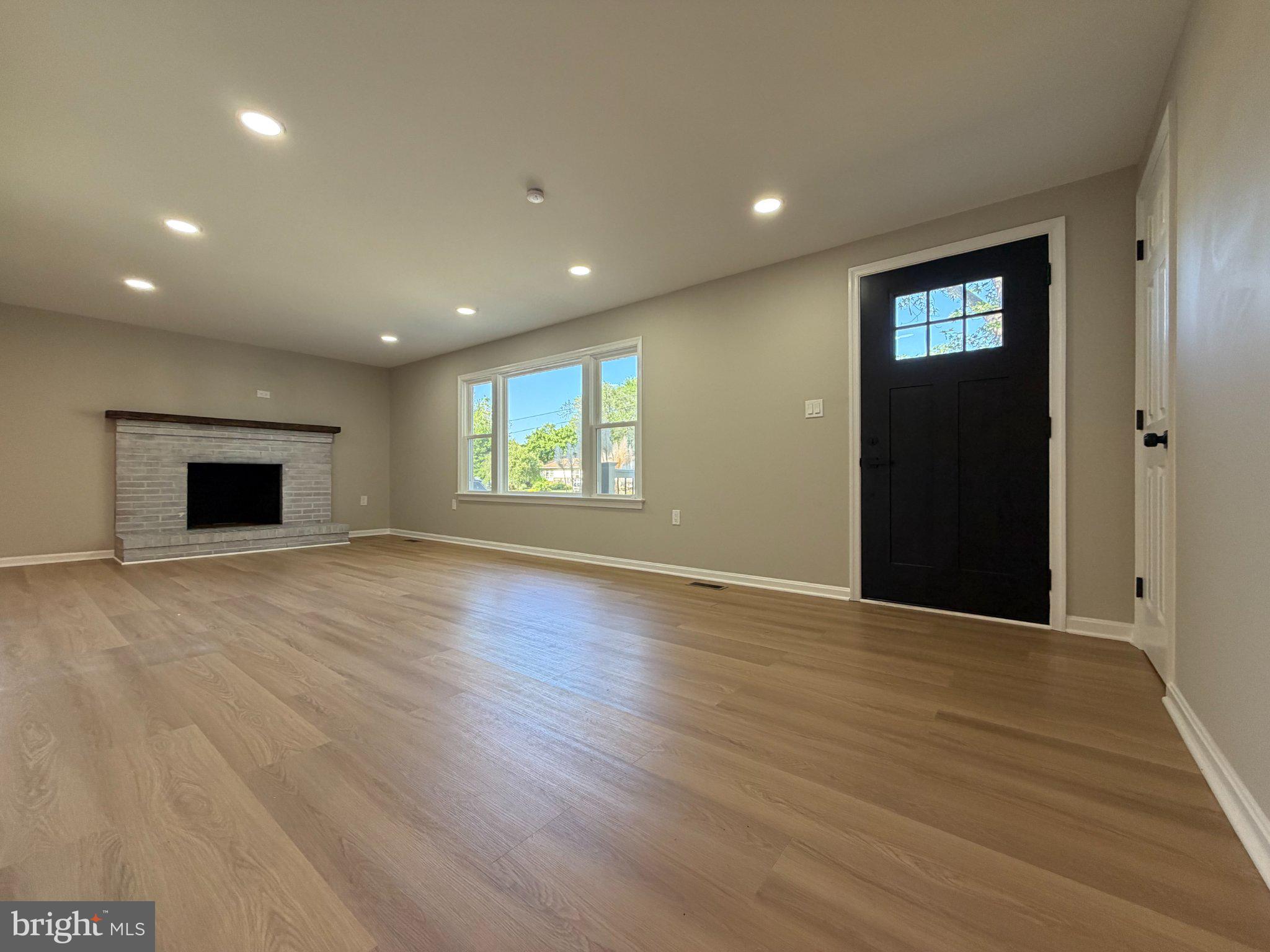 109 Birch Road Stevensville, MD 21666 - Photo 10 of 61 Bright and airy living space awaits!