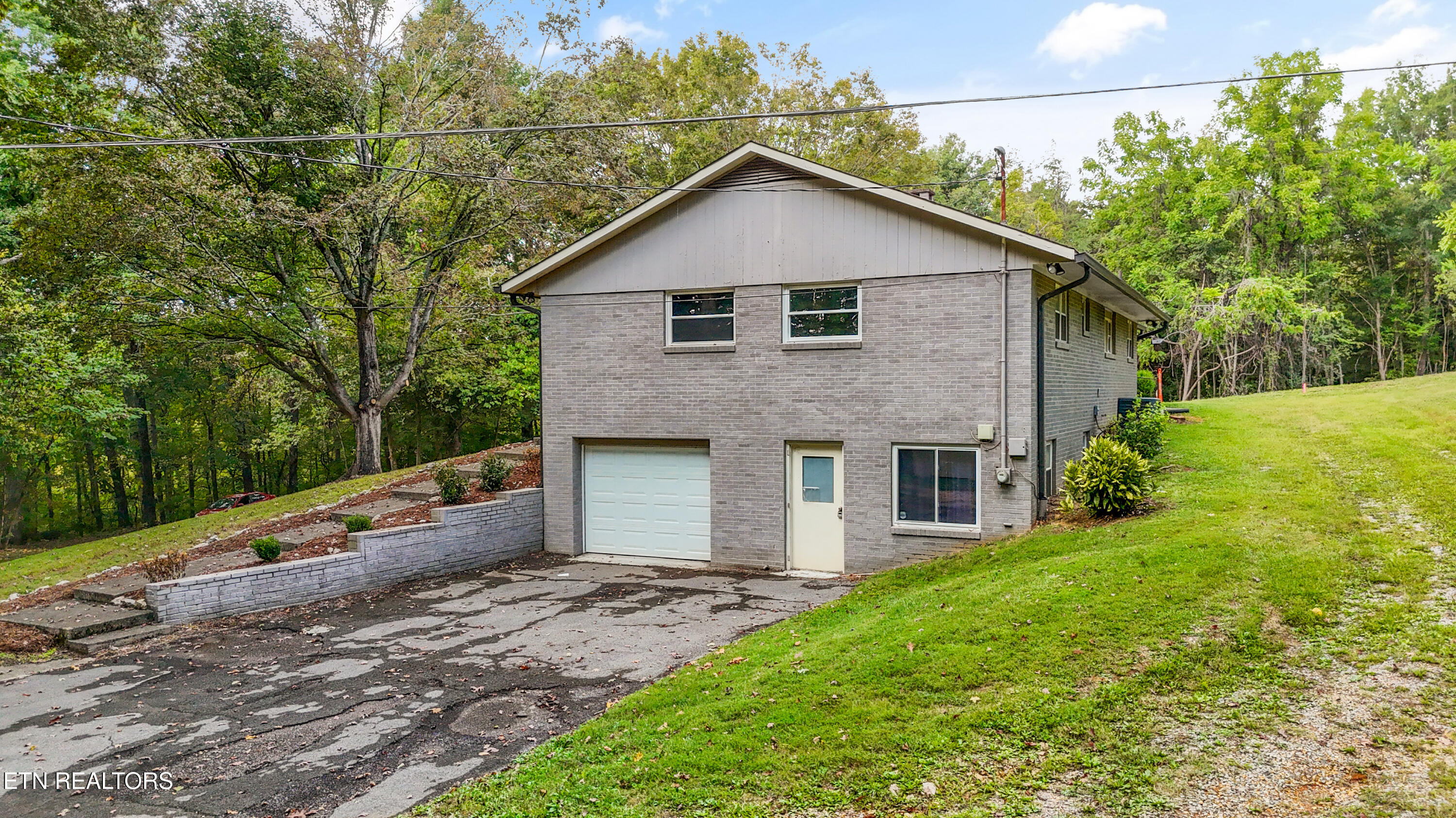 700 Mars Hill Road Knoxville, TN 37923 - Photo 4 of 28 2-4