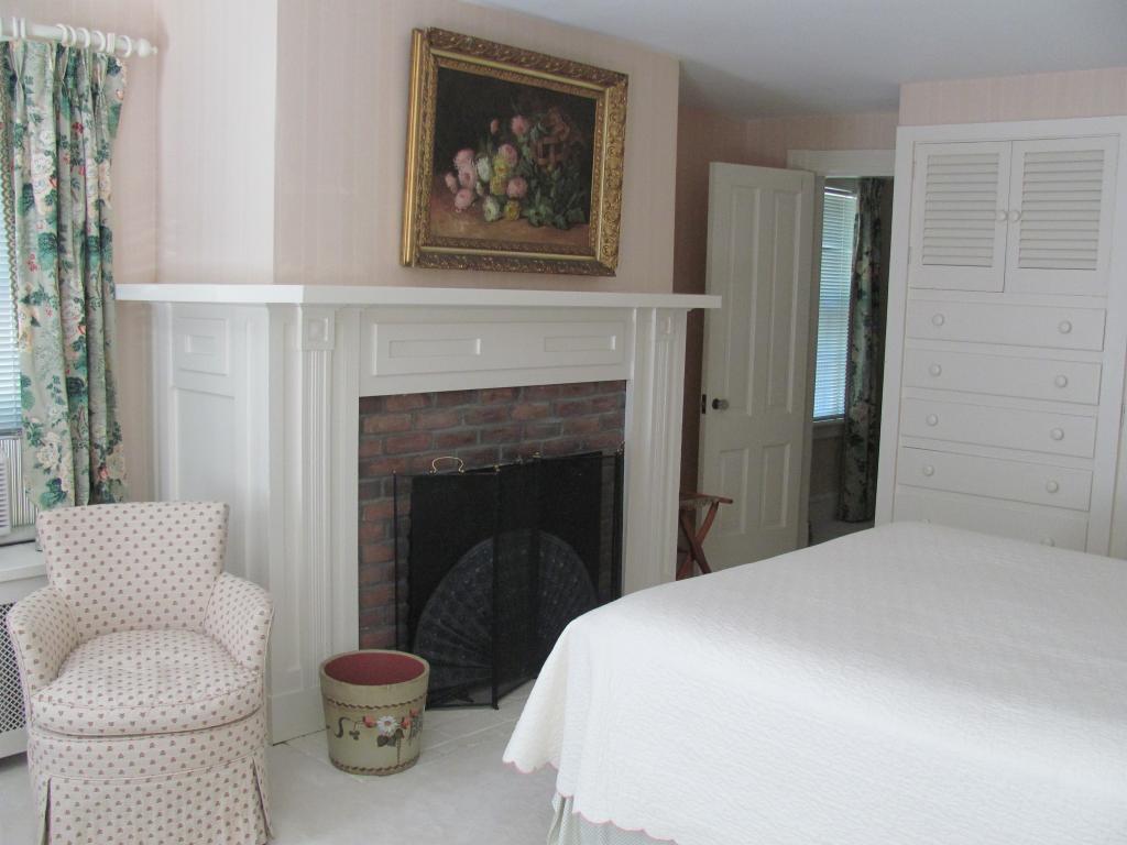 110 Kent Hill Road Dorset, VT 05251 - Photo 18 of 24 Gallery Image 18
