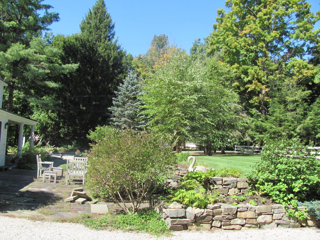 110 Kent Hill Road Dorset, VT 05251 - Photo 3 of 24 Gallery Image 3
