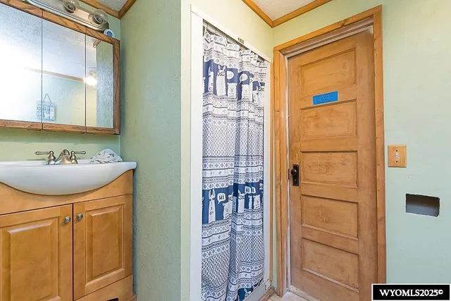 $232,000 | 801 McKeehan Avenue, Rock Springs, WY 82901