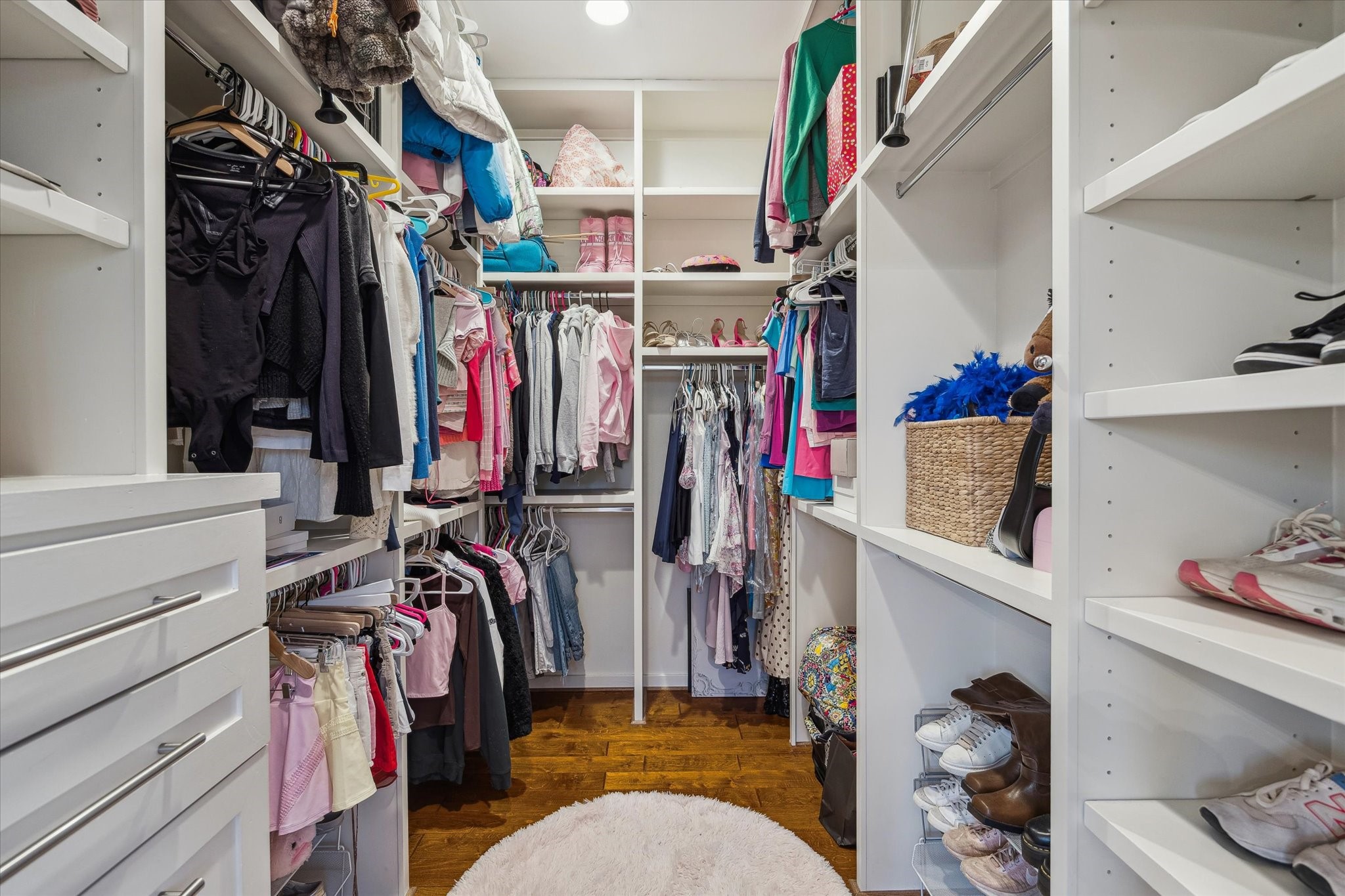 10818 Pepper Lane Houston, TX 77079 - Photo 25 of 34 The secondary primary bedroom's walk-in closet