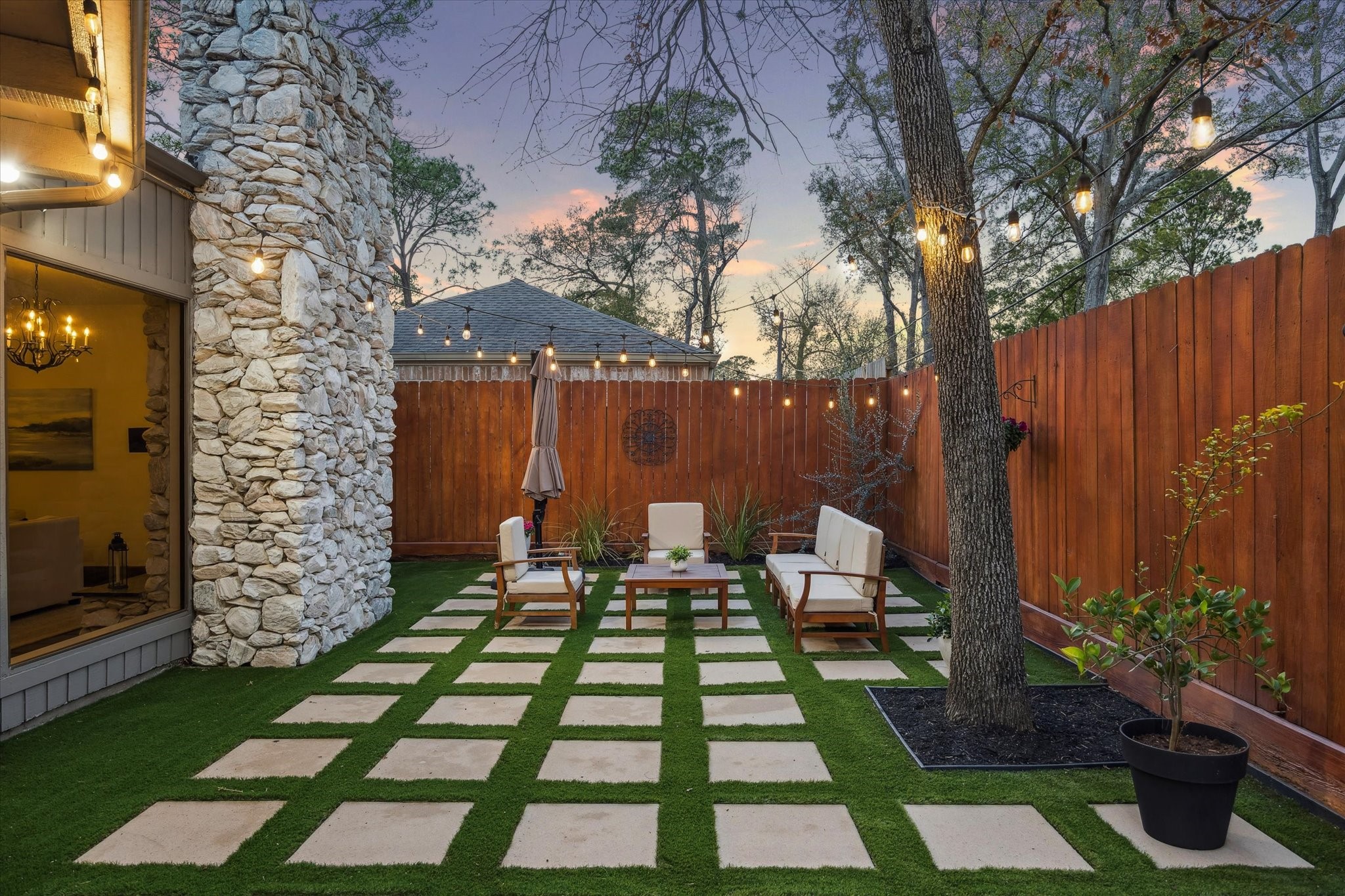 10818 Pepper Lane Houston, TX 77079 - Photo 33 of 34 Another view of this beautiful space