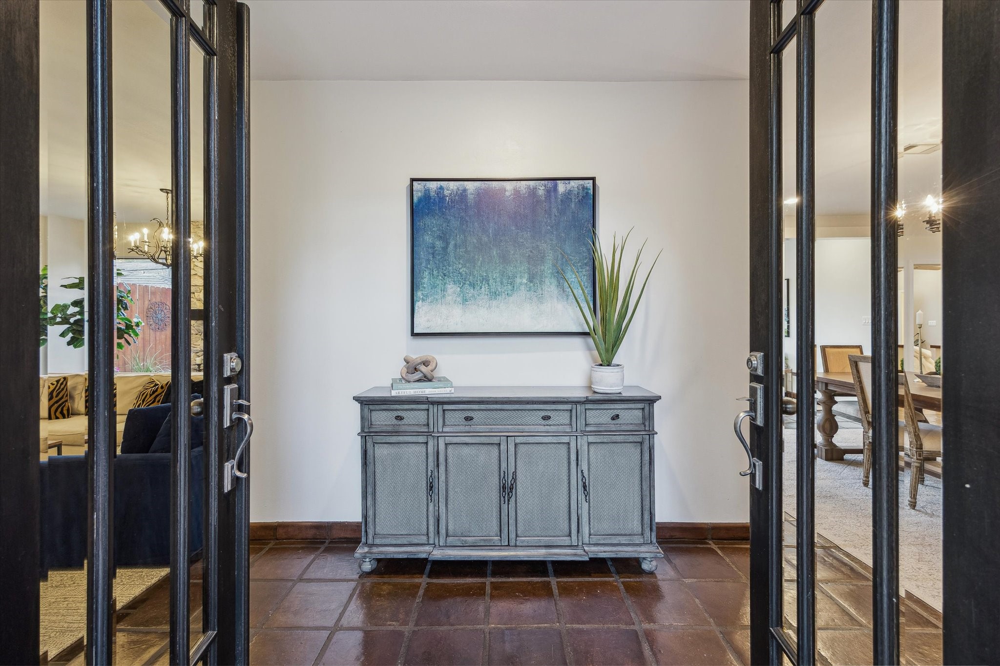 10818 Pepper Lane Houston, TX 77079 - Photo 4 of 34 The home’s entry