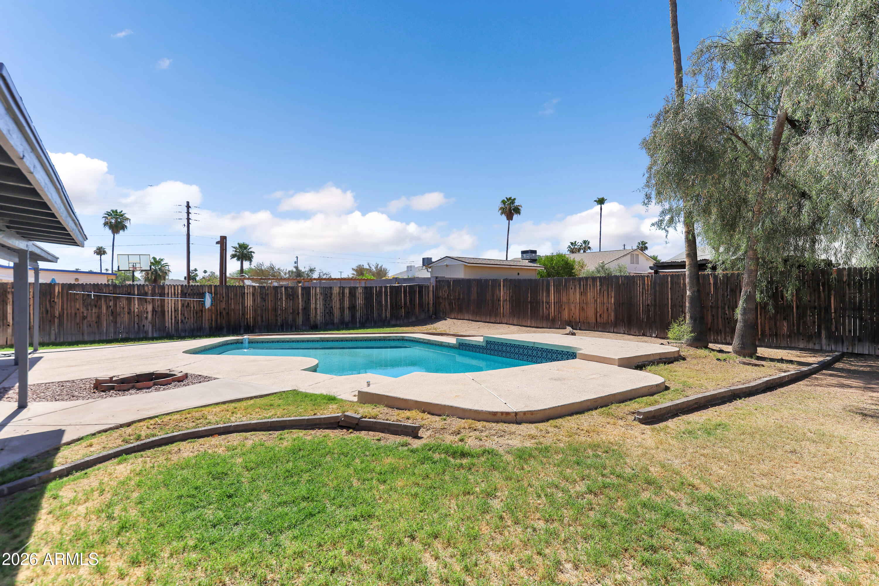 4723 East Vineyard Road Phoenix, AZ 85042 - Photo 25 of 27 a view of a backyard