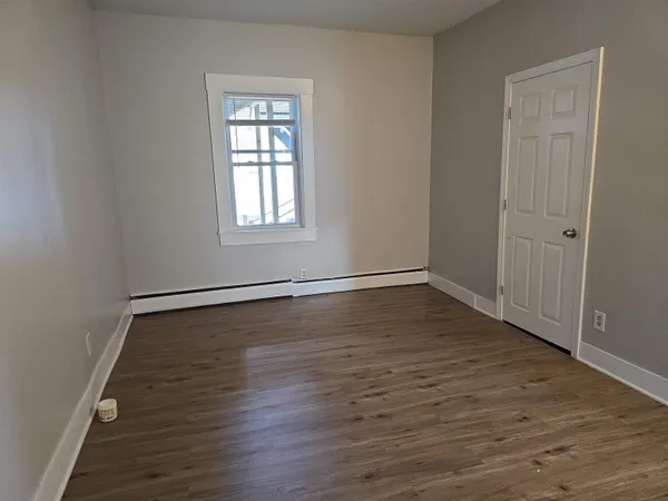 $1,575 | 155 North Main Street, Unit 2, Newport, NH 03773