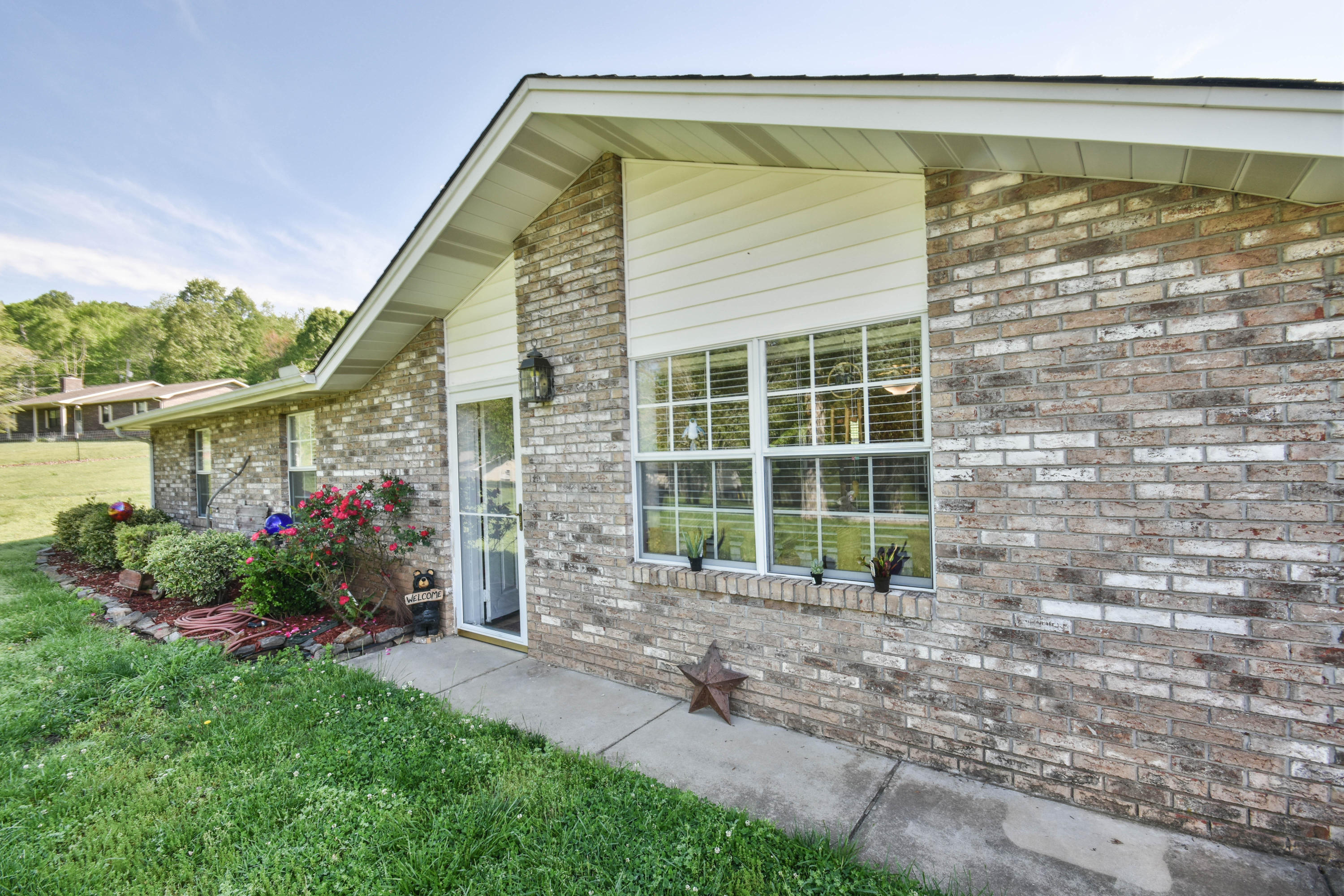 8425 Wood Road Corryton, TN 37721 - Photo 1 of 26 8425 Wood Rd 1