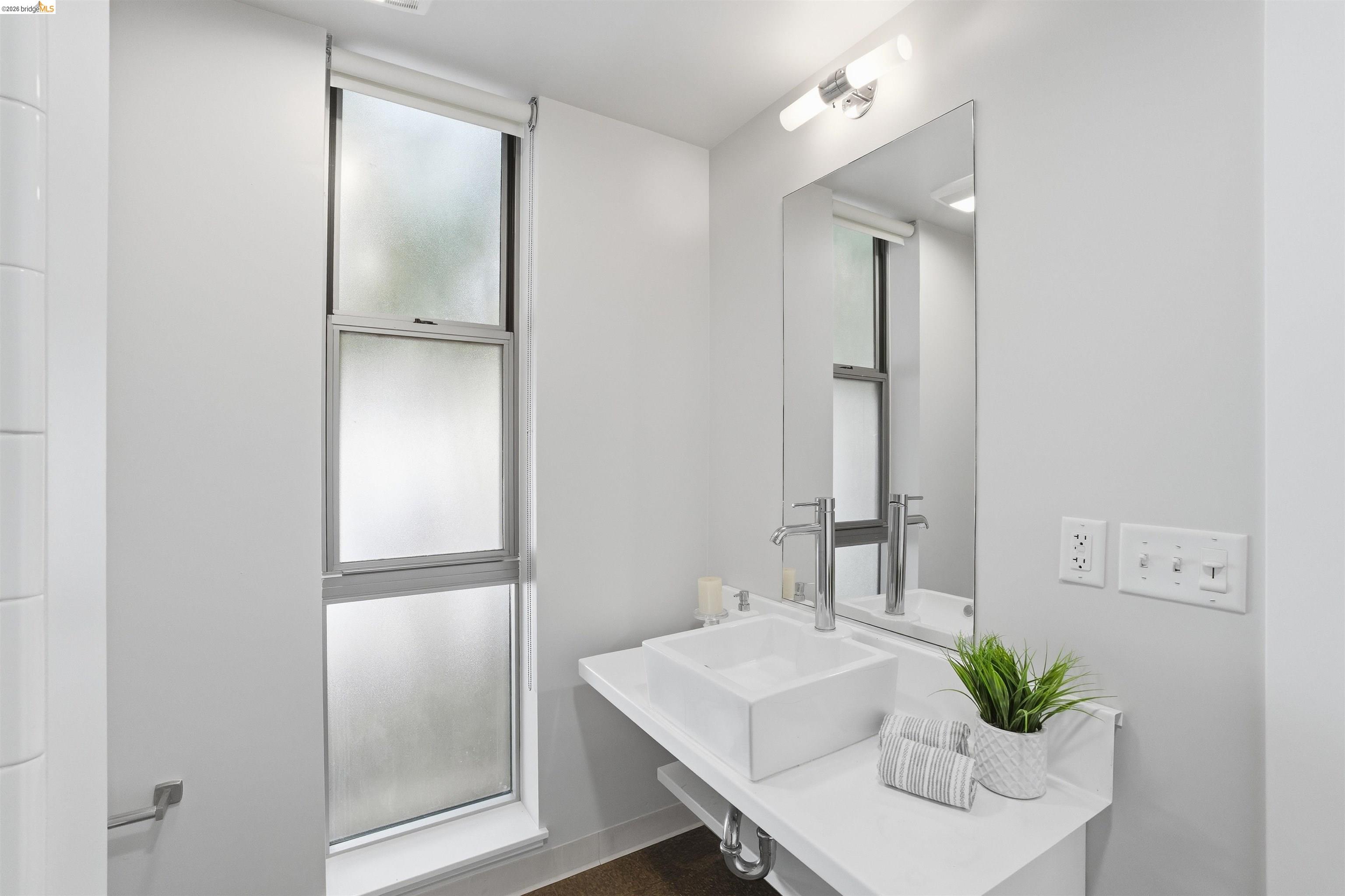 1253 Pine Street Oakland, CA 94607 - Photo 21 of 41