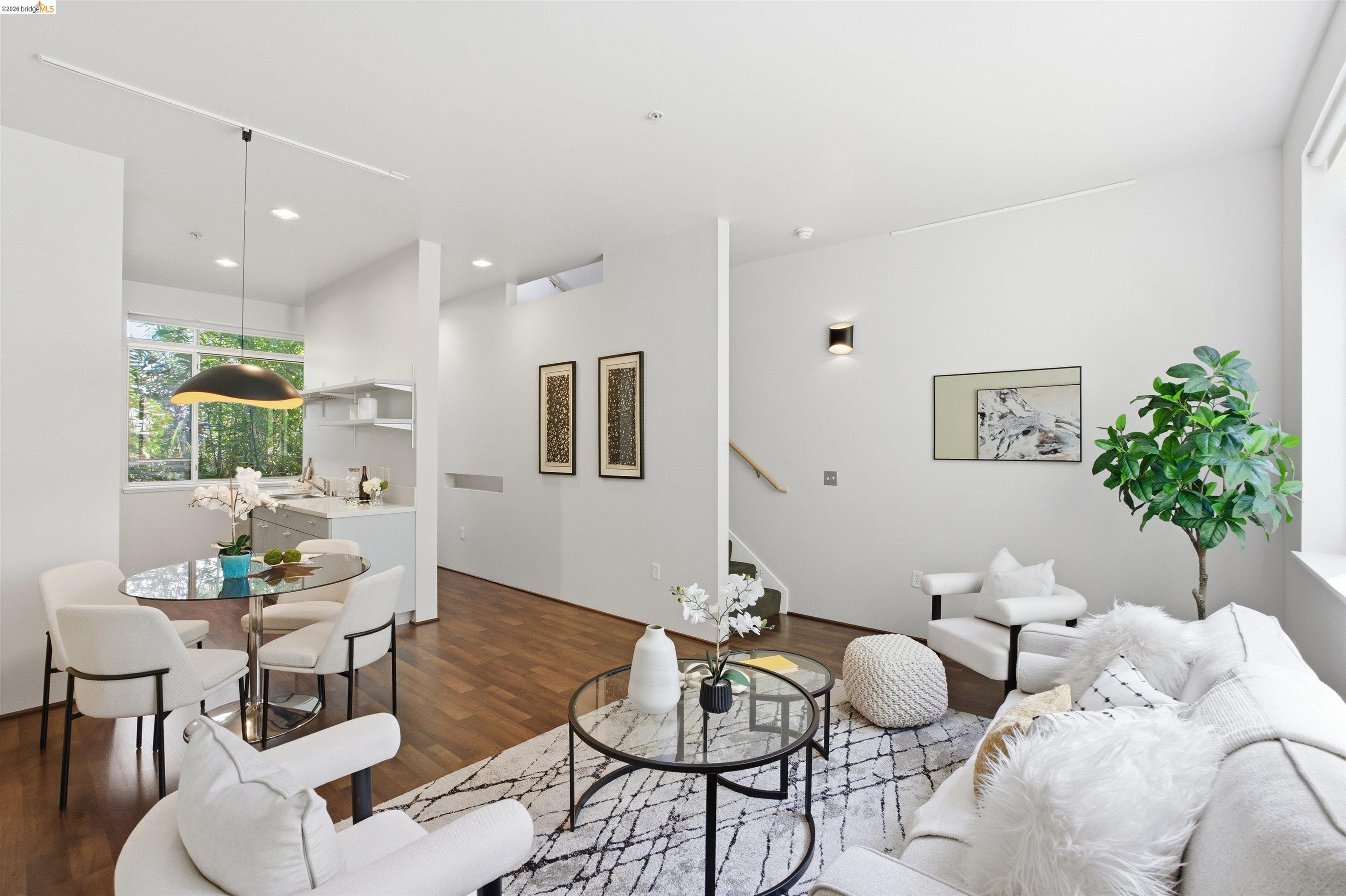 1253 Pine Street Oakland, CA 94607 - Photo 3 of 41