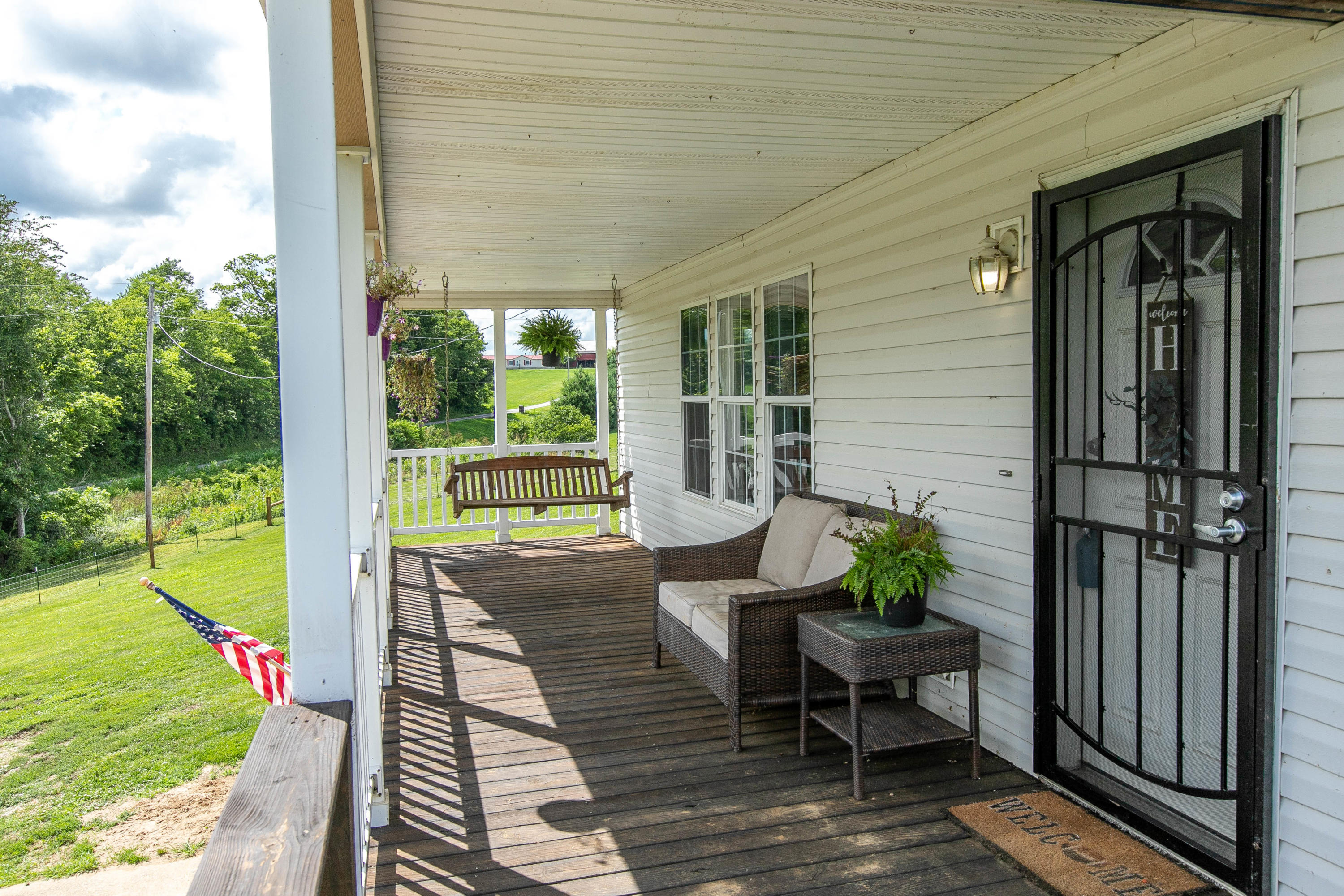 102 Farmers Trace Road Mount Eden, KY 40046 - Photo 3 of 58 1-4