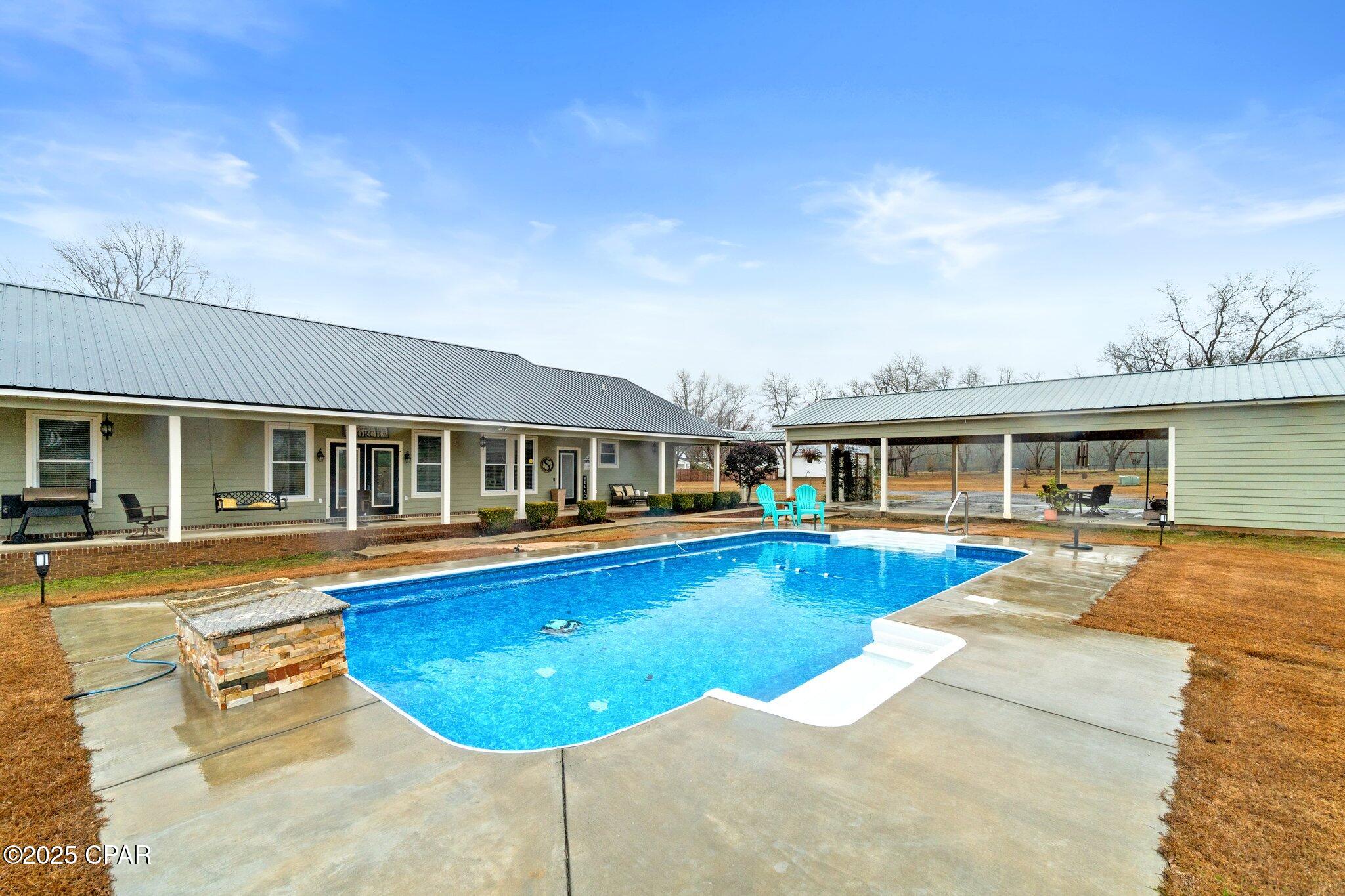 1507 Gainer Road Chipley, FL 32428 - Photo 4 of 66 Gallery Image 4