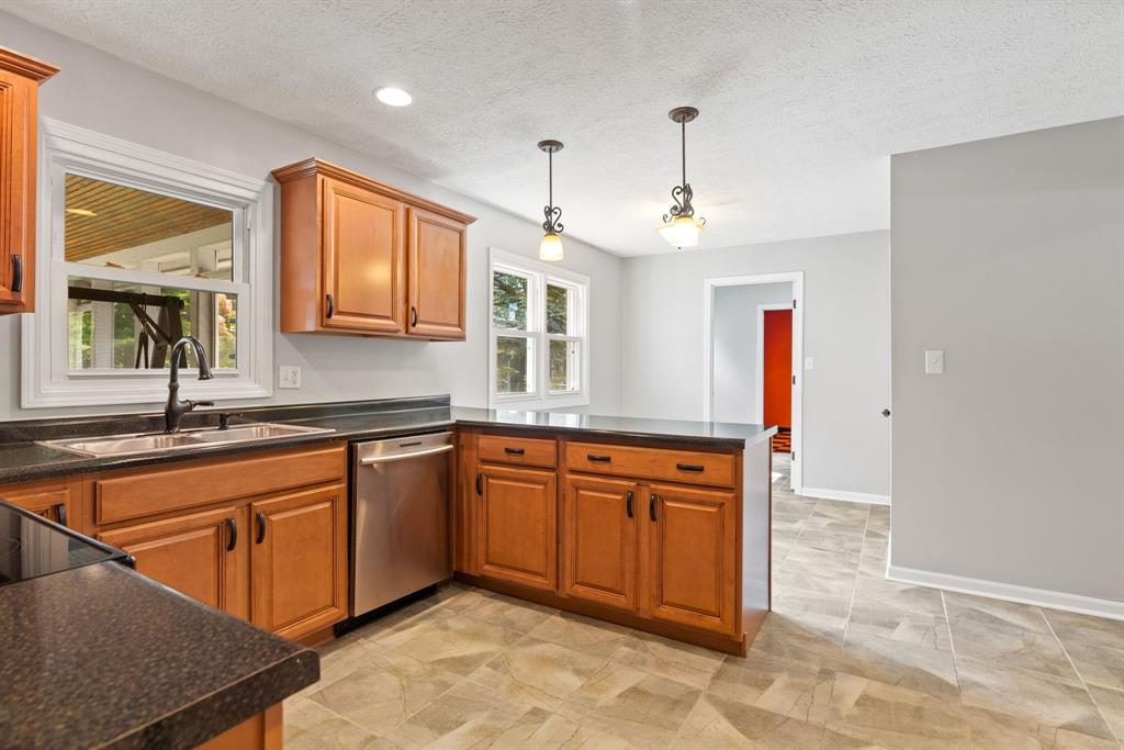 13833 Oak Ridge Road Carmel, IN 46032 - Photo 11 of 38 Gallery Image 11
