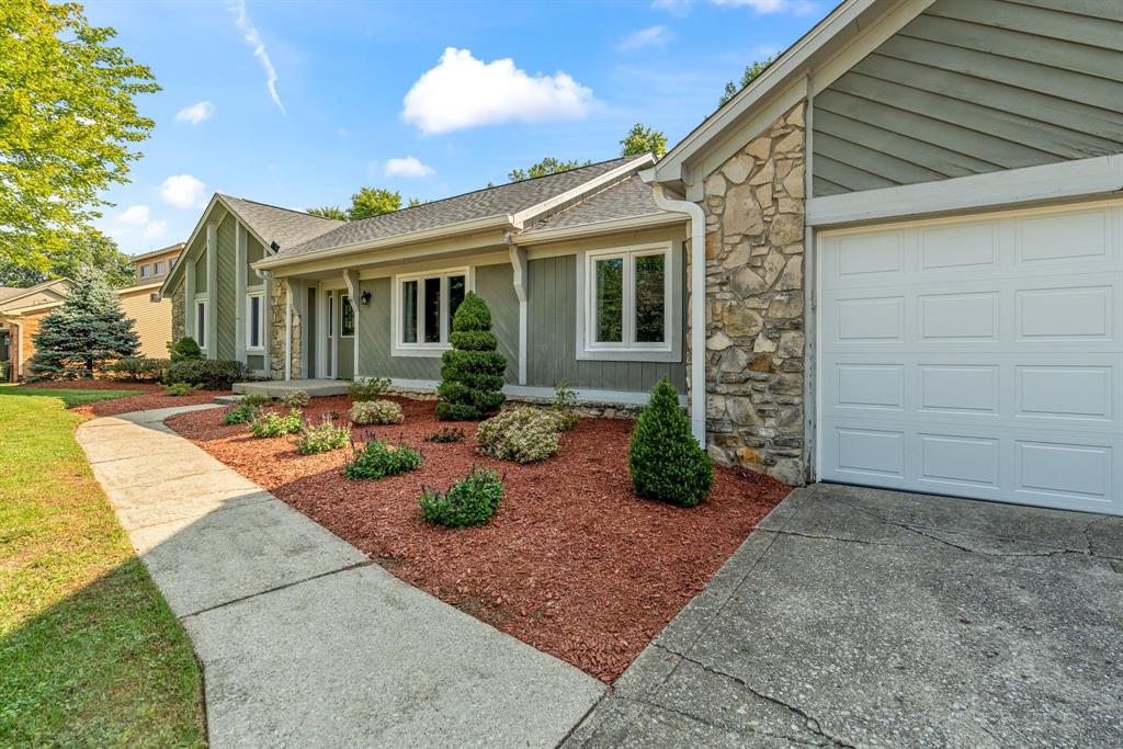 13833 Oak Ridge Road Carmel, IN 46032 - Photo 4 of 38 Gallery Image 4