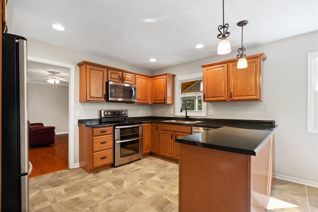 13833 Oak Ridge Road Carmel, IN 46032 - Photo 10 of 38 Gallery Image 10