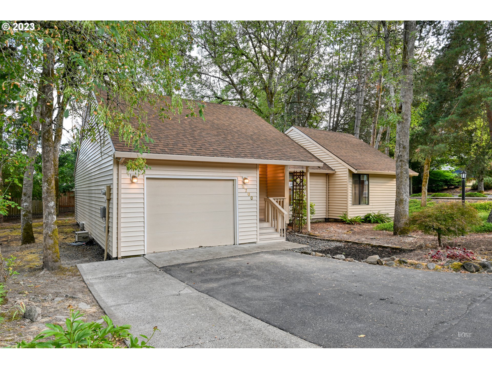 8700 Southwest Davies Road Beaverton, OR 97008 - Photo 2 of 31 Gallery Image 2