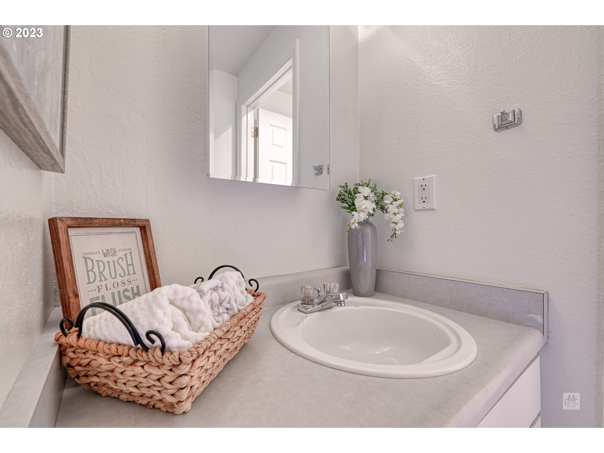 8700 Southwest Davies Road Beaverton, OR 97008 - Photo 27 of 31 Gallery Image 27