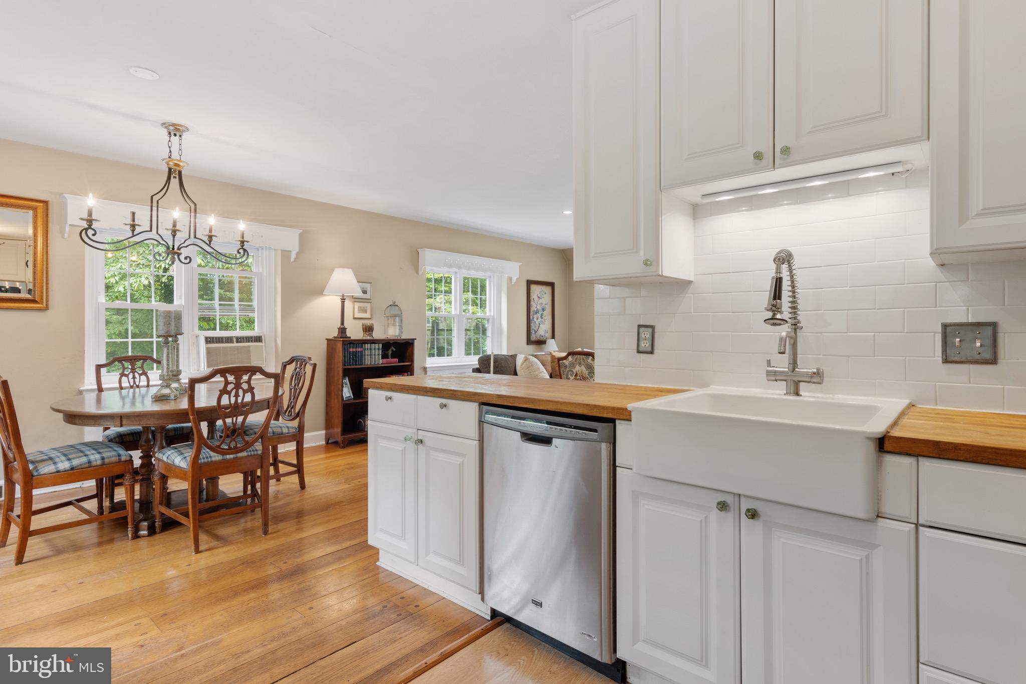 406 Newcomen Road Exton, PA 19341 - Photo 9 of 19 KITCHEN AND KITCHEN