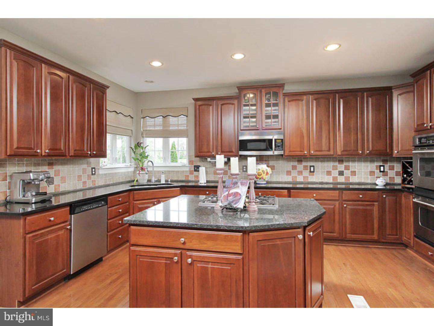 112 Stoneham Way Mickleton, NJ 08056 - Photo 4 of 25 Kitchen