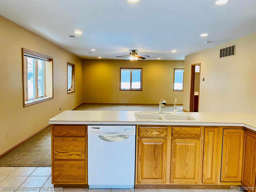 8209 Clyde Road, Unit 2 Fenton, MI 48430 - Photo 5 of 19