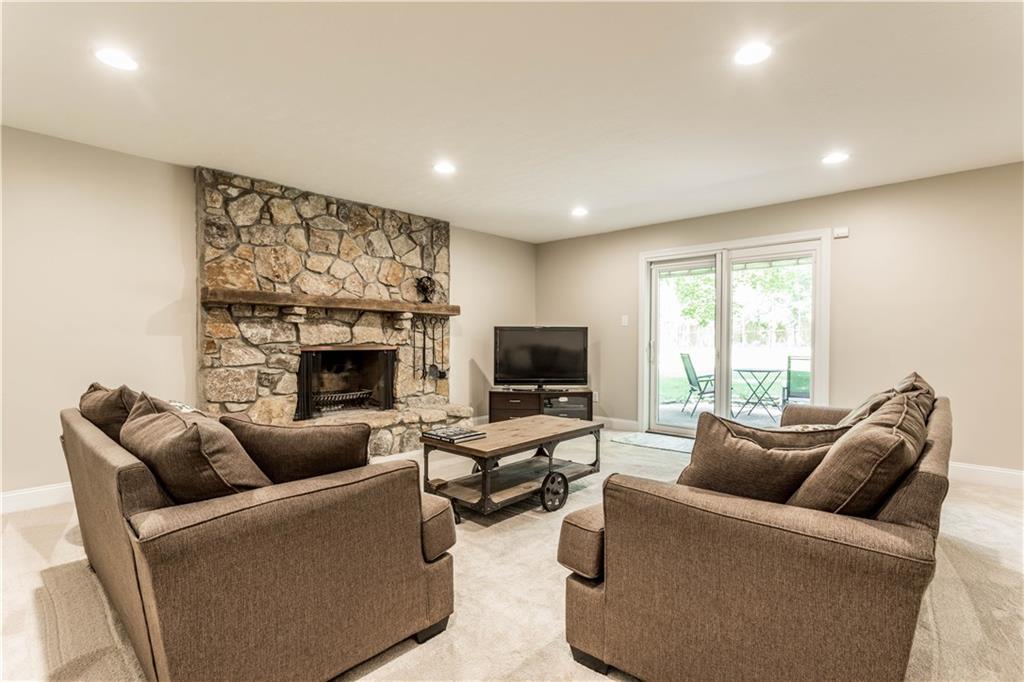 8850 Shagbark Road Indianapolis, IN 46260 - Photo 16 of 35 Gallery Image 16