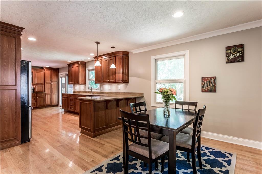 8850 Shagbark Road Indianapolis, IN 46260 - Photo 10 of 35 Gallery Image 10