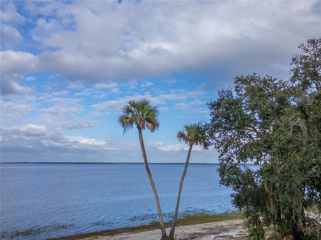 2518 Fort Lane Road Geneva, FL 32732 - Photo 10 of 44 a view of an ocean